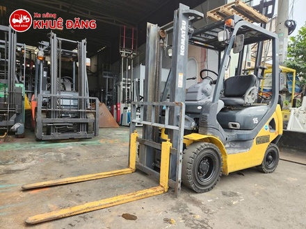 Xe nâng dầu 1.5 tấn Komatsu Nhật Bản