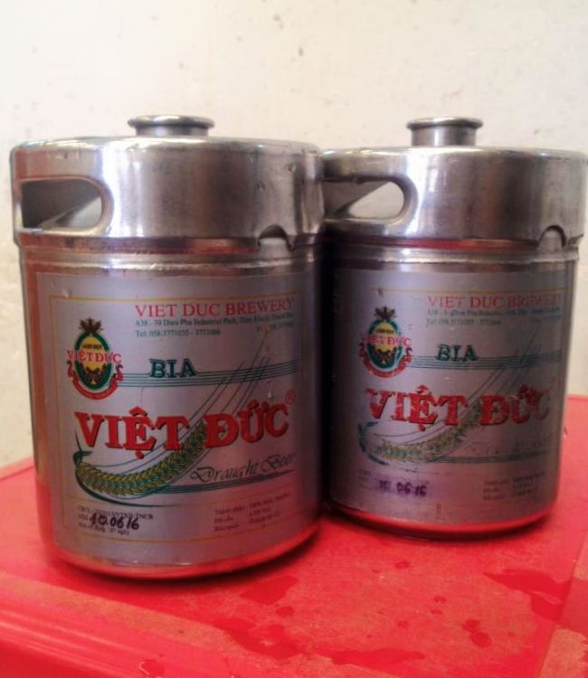 Bia lon Việt Đức